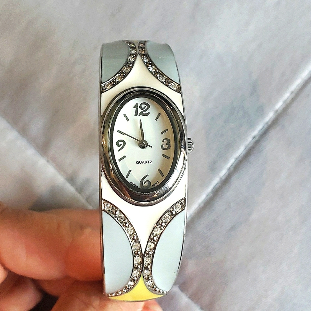 Vintage Ladies silver rhinestone cuff watch